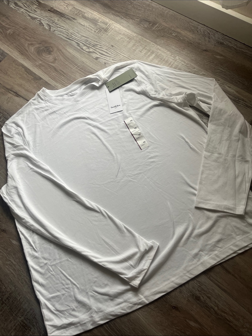 Goodfellow & Co White Long Sleeve Crewneck Tee